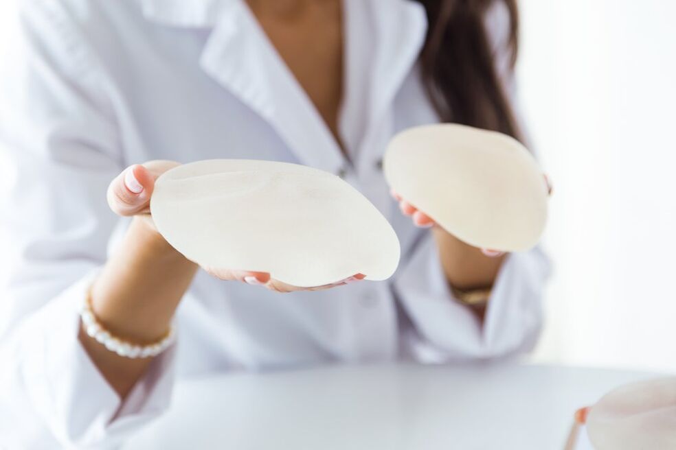 How to choose implants for breast augmentation